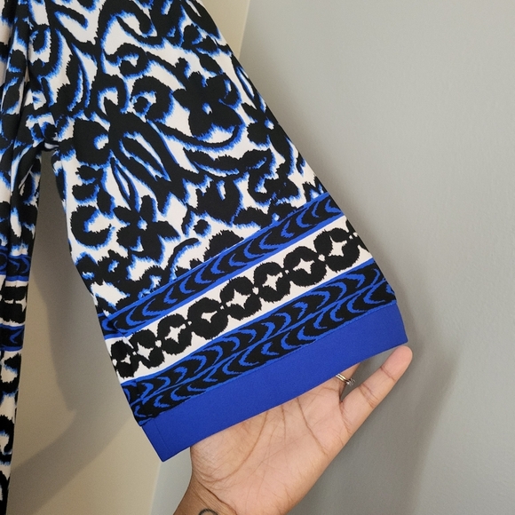 Eliza J Plus Size Blue And White Floral Pattern Stretchy Dress. Size 14W - Picture 5 of 7